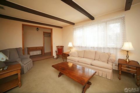 47 Cherry St, Edison, NJ 08817 photo 2