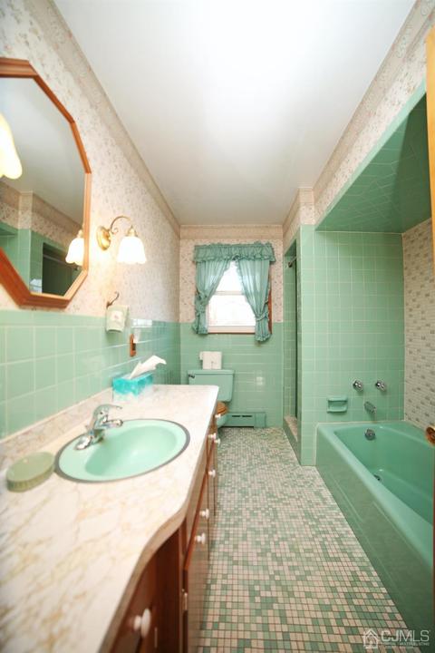 47 Cherry St, Edison, NJ 08817 photo 9