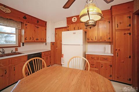 47 Cherry St, Edison, NJ 08817 photo 8