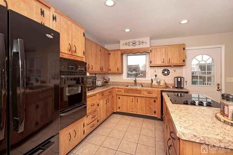 604 Lorraine Ave, Middlesex, NJ 08846 photo 6
