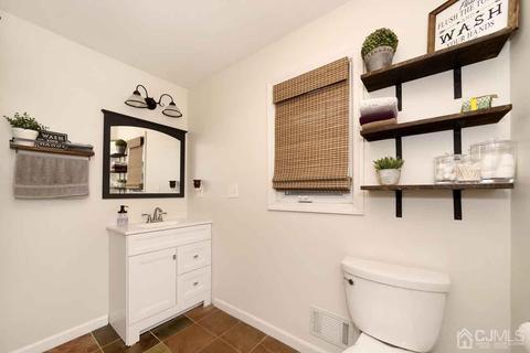 604 Lorraine Ave, Middlesex, NJ 08846 photo 11
