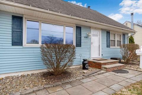 604 Lorraine Ave, Middlesex, NJ 08846 photo 4