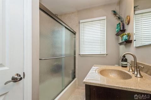 128 Old Post Rd, Edison, NJ 08817 photo 17
