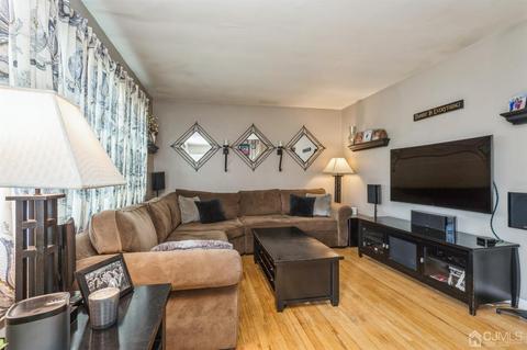 128 Old Post Rd, Edison, NJ 08817 photo 2
