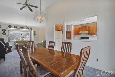 123 Lee Dr, Middlesex, NJ 08846 photo 11