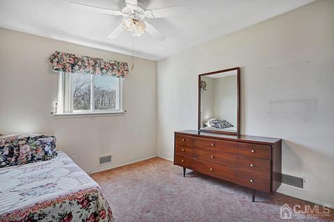 123 Lee Dr, Middlesex, NJ 08846 photo 18