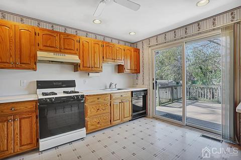 123 Lee Dr, Middlesex, NJ 08846 photo 13