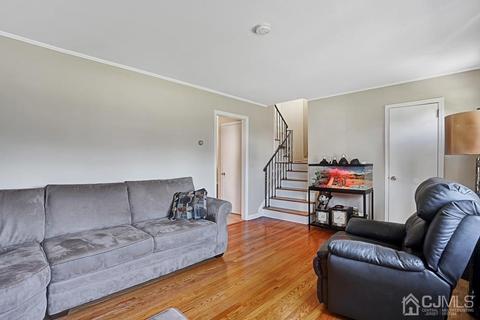 518 Clinton Ave, Middlesex, NJ 08846 photo 6