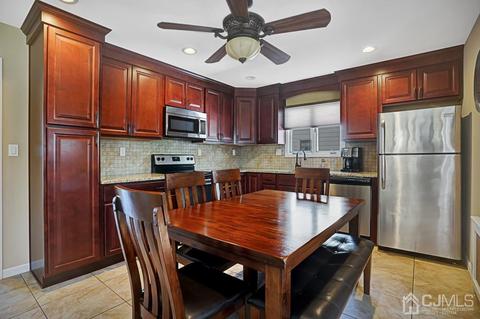 518 Clinton Ave, Middlesex, NJ 08846 photo 7