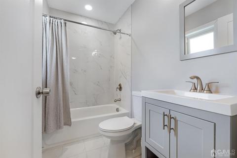 211 Stephenson Ave, Middlesex, NJ 08846 photo 16