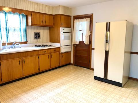 214 W Maple Ave, Bound Brook, NJ 08805 photo 4