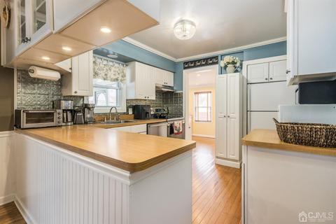 308 Greene Ave, Middlesex, NJ 08846 photo 9