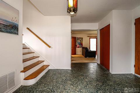 35 Eileen Way, Edison, NJ 08837 photo 5