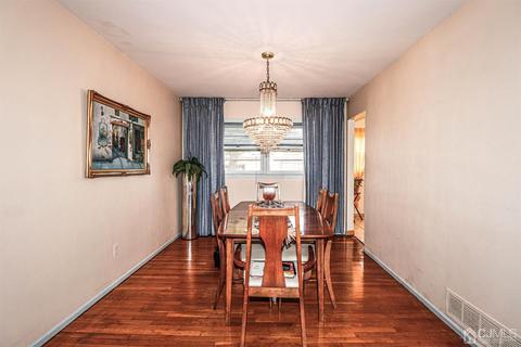 35 Eileen Way, Edison, NJ 08837 photo 11