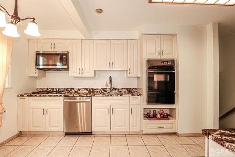 35 Eileen Way, Edison, NJ 08837 photo 14
