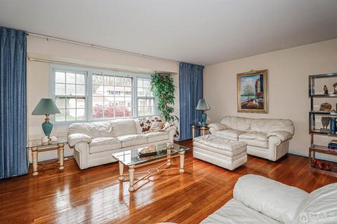 35 Eileen Way, Edison, NJ 08837 photo 8