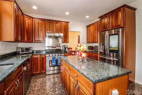2 Peru St, Edison, NJ 08820 photo 12
