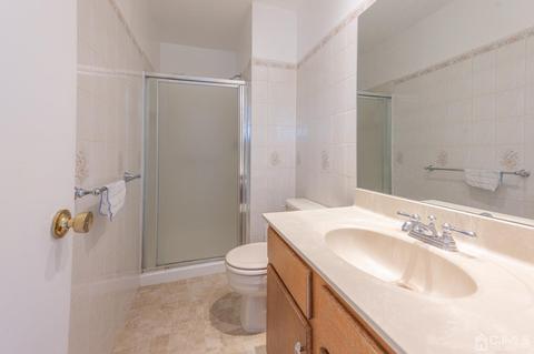 26 Firethorn Dr, Edison, NJ 08820 photo 32
