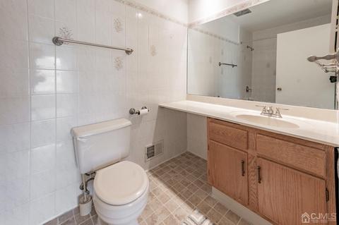 26 Firethorn Dr, Edison, NJ 08820 photo 23