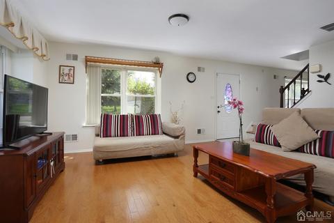 2 Honeysuckle Ln, Edison, NJ 08820 photo 6