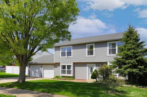 2 Honeysuckle Ln, Edison, NJ 08820 photo 1