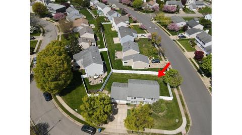 2 Honeysuckle Ln, Edison, NJ 08820 photo 3