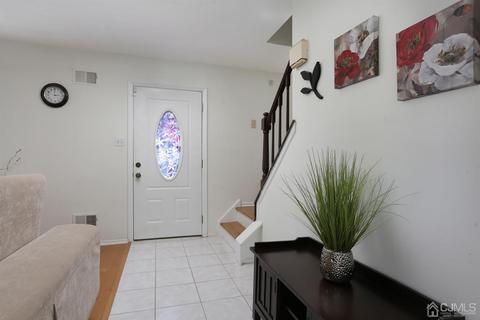 2 Honeysuckle Ln, Edison, NJ 08820 photo 4