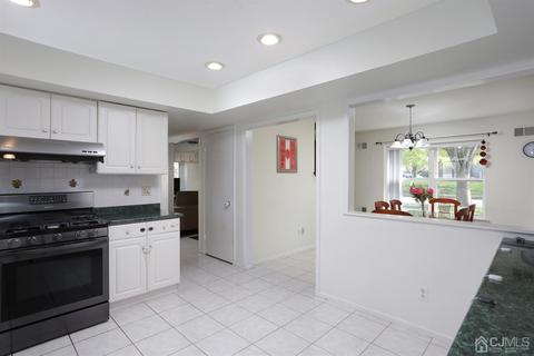 2 Honeysuckle Ln, Edison, NJ 08820 photo 13