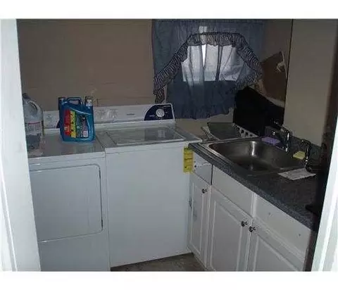 52 Main St, Edison, NJ 08837 photo 3