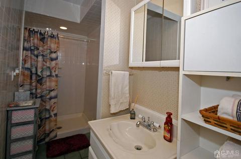 9 Shearn Dr, Middlesex, NJ 08846 photo 16