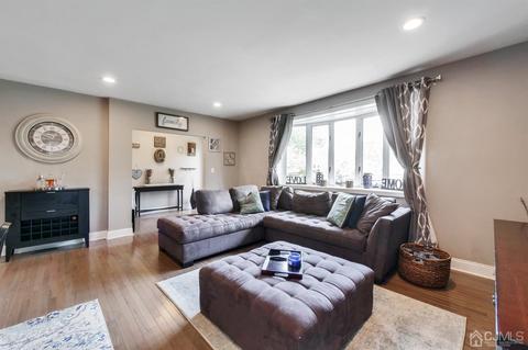 562 Cook Ave, Middlesex, NJ 08846 photo 5