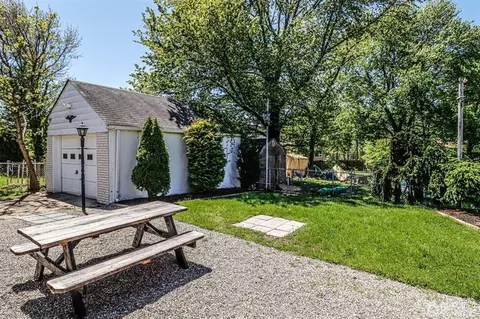 22 Fox Rd, Edison, NJ 08817 photo 26