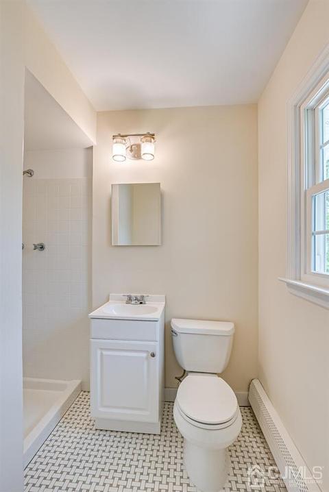8 Eagle Rd, Edison, NJ 08820 photo 12