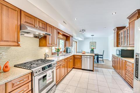 9 Wakefield Dr, Edison, NJ 08820 photo 18