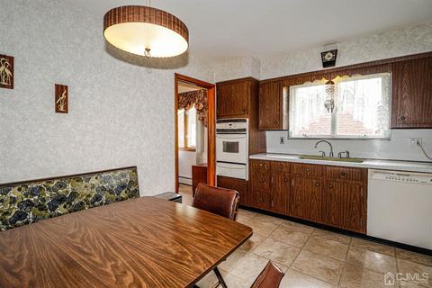 20 Benjamin St, Clark, NJ 07066 photo 16