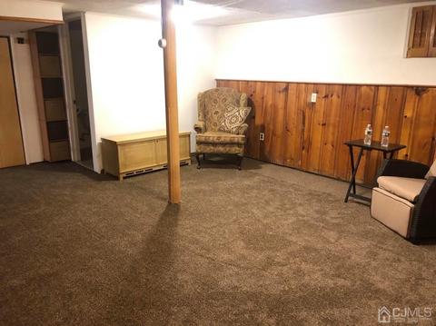 744 Drake Ave, Middlesex, NJ 08846 photo 5
