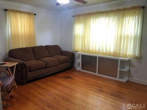 744 Drake Ave, Middlesex, NJ 08846 photo 4