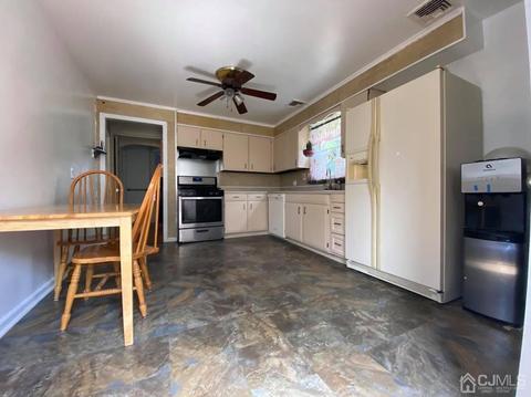 744 Drake Ave, Middlesex, NJ 08846 photo 3