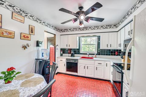 40 Fox Rd, Edison, NJ 08817 photo 14