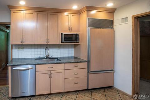 8 Hamlin Rd, Edison, NJ 08817 photo 18