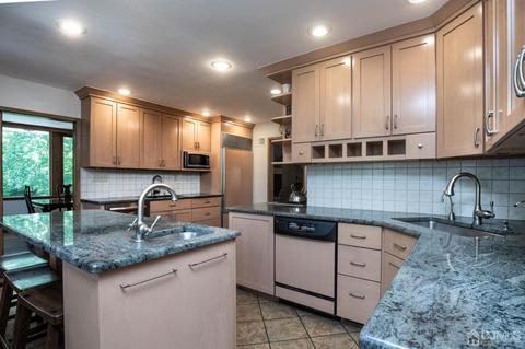8 Hamlin Rd, Edison, NJ 08817 photo 17