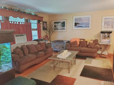 2 Center Ave, Parlin, NJ 08859 photo 1