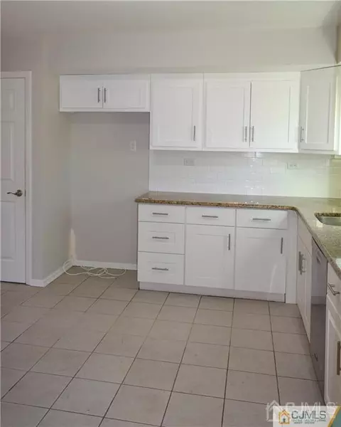 29 Warwick Rd, Edison, NJ 08820 photo 8