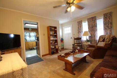 92 Conover Pl, Middlesex, NJ 08846 photo 8