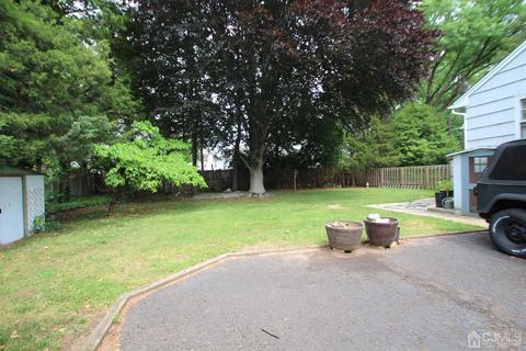 92 Conover Pl, Middlesex, NJ 08846 photo 6