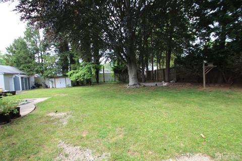 92 Conover Pl, Middlesex, NJ 08846 photo 5