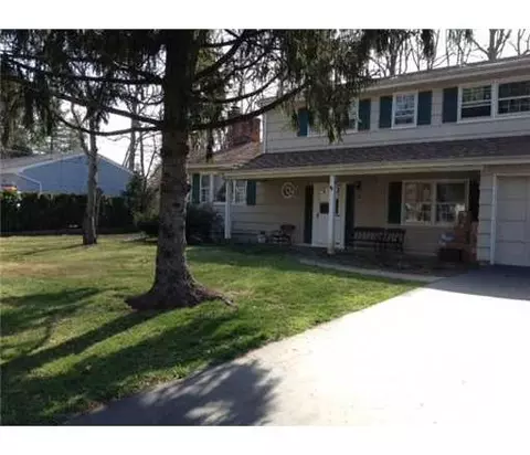 19 Highpoint Dr, Edison, NJ 08820 photo 2