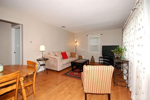 44 Ramsey Rd, Middlesex, NJ 08846 photo 2