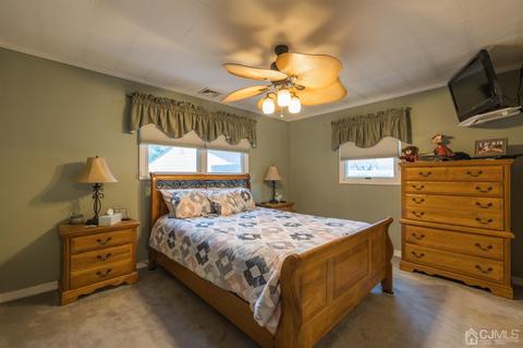 2 Matson Rd, Edison, NJ 08817 photo 5