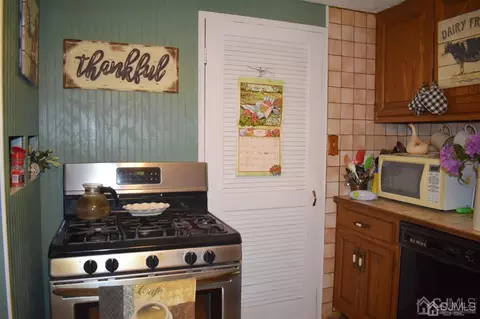 26 Baker Dr, Helmetta, NJ 08828 photo 9